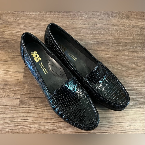 NWOT SAS‎ Women's Simplify C Black Croc Loafer Slip On Shoes 1556-181 Size 9 1/2 - Picture 1 of 8